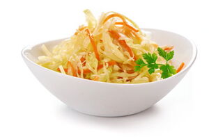 Krautsalat mit Essig-Öl Dressing
