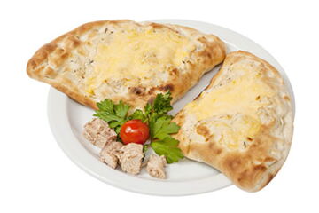  Pizza Calzone Spezial mit Salami und Thunfisch 